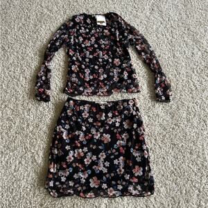 NWT Crown of Hearts Floral‎ Print Mesh Lined Long Sleeve Shirt & Skirt Set Small